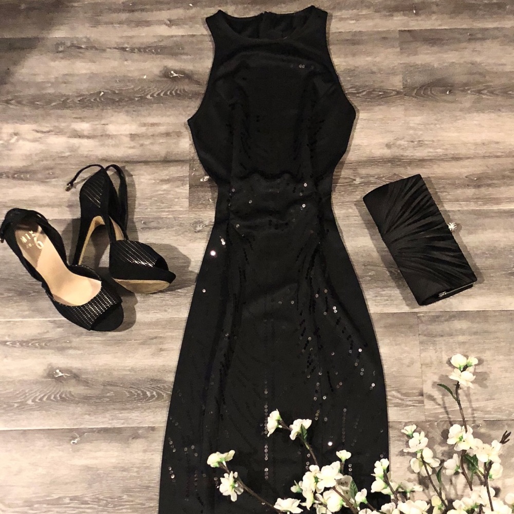 party black dress. Size S. Embroidered. NEW